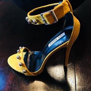 NEW 🍯 Meg Honey Beaded Heel